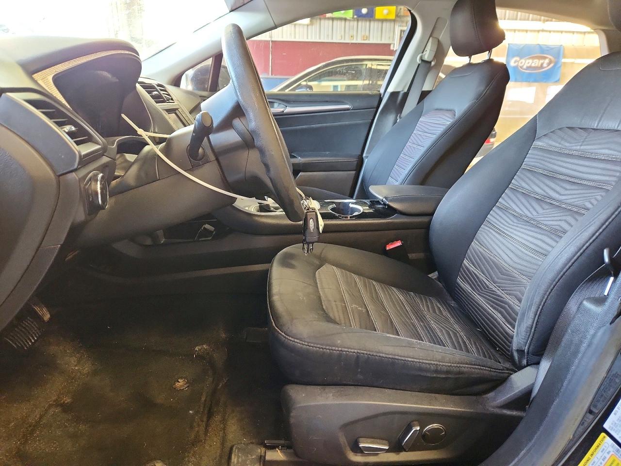 2016 FORD FUSION SE photo 13