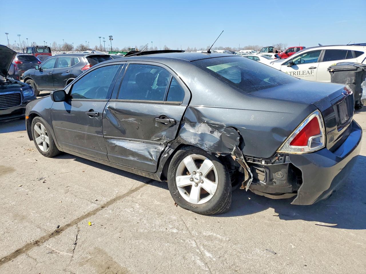 2007 FORD FUSION SE photo 2