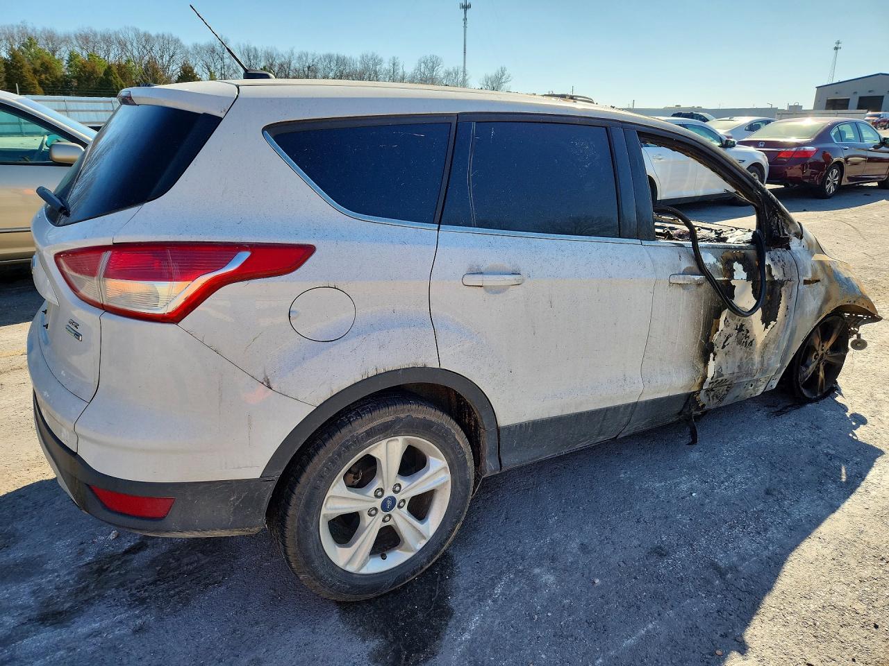 2015 FORD ESCAPE SE photo 5