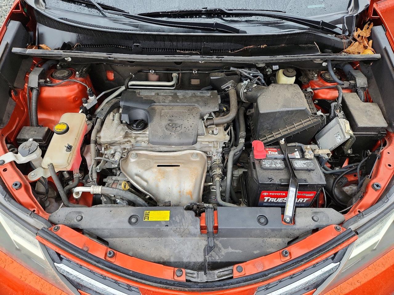 2015 TOYOTA RAV4 XLE photo 34
