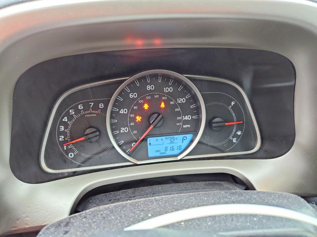 2015 TOYOTA RAV4 XLE photo 25