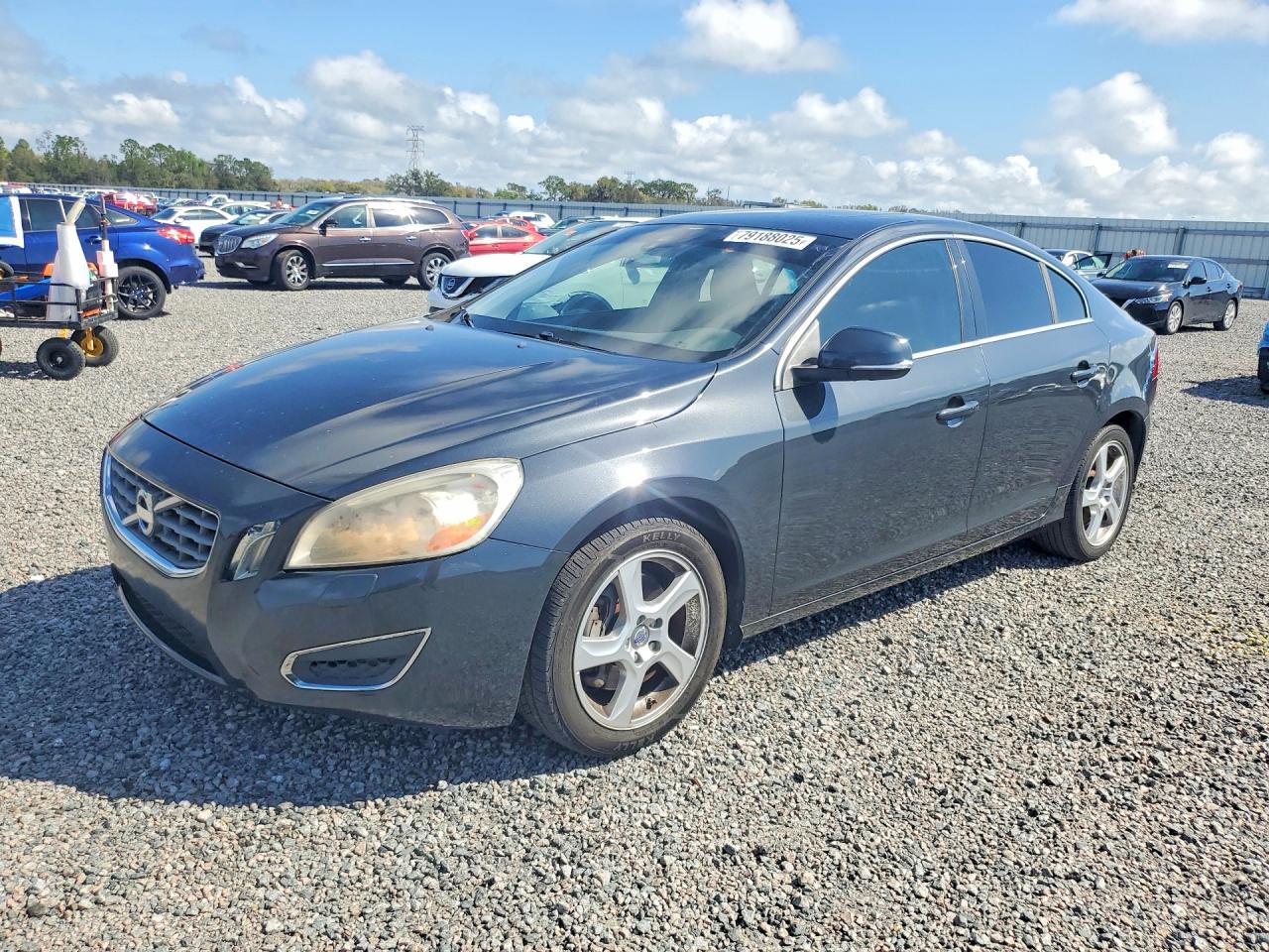 2013 VOLVO S60
