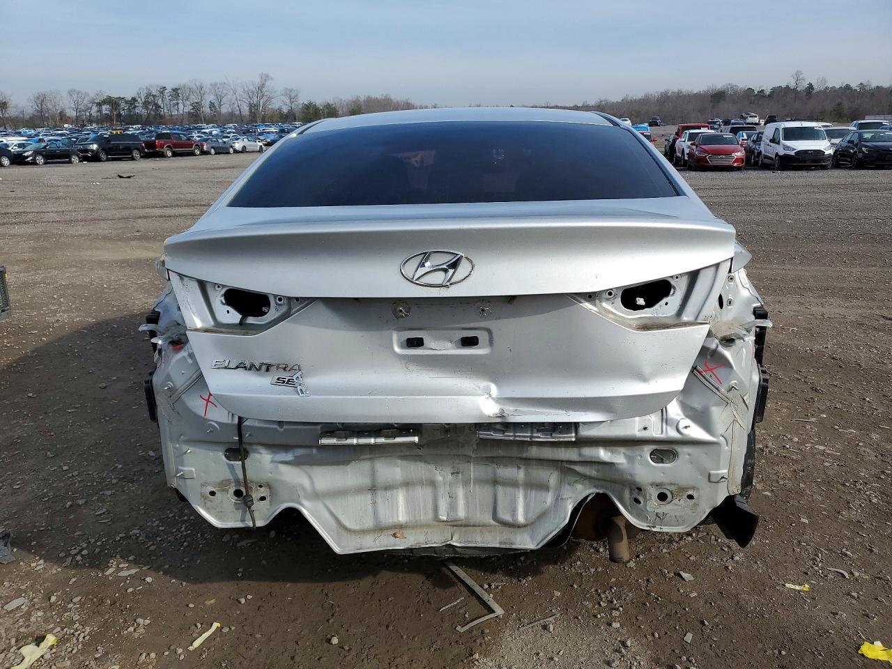 2018 HYUNDAI ELANTRA SE photo 11