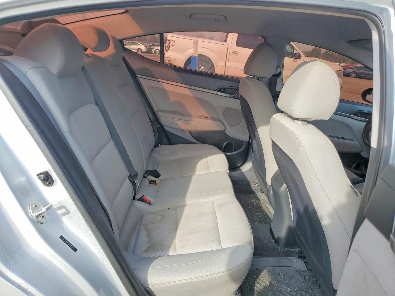 2018 HYUNDAI ELANTRA SE photo 19