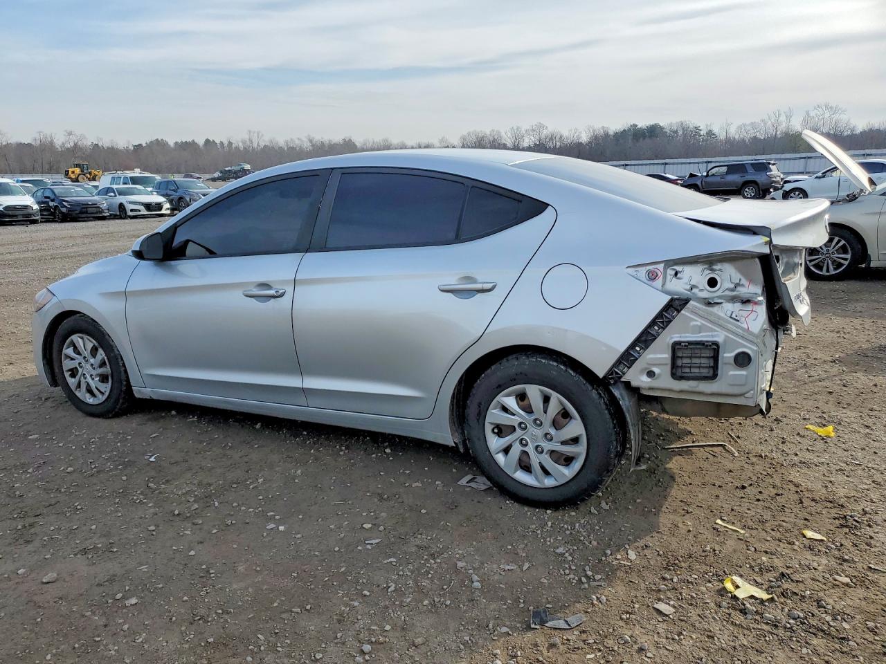 2018 HYUNDAI ELANTRA SE photo 3
