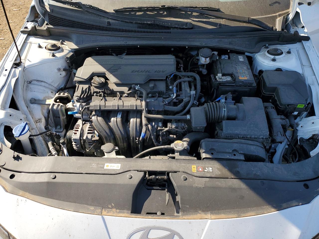 2025 HYUNDAI ELANTRA SEL SPORT photo 31
