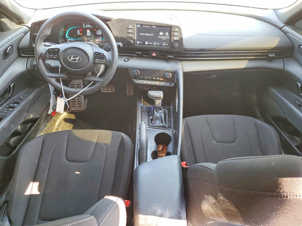 2025 HYUNDAI ELANTRA SEL SPORT photo 22