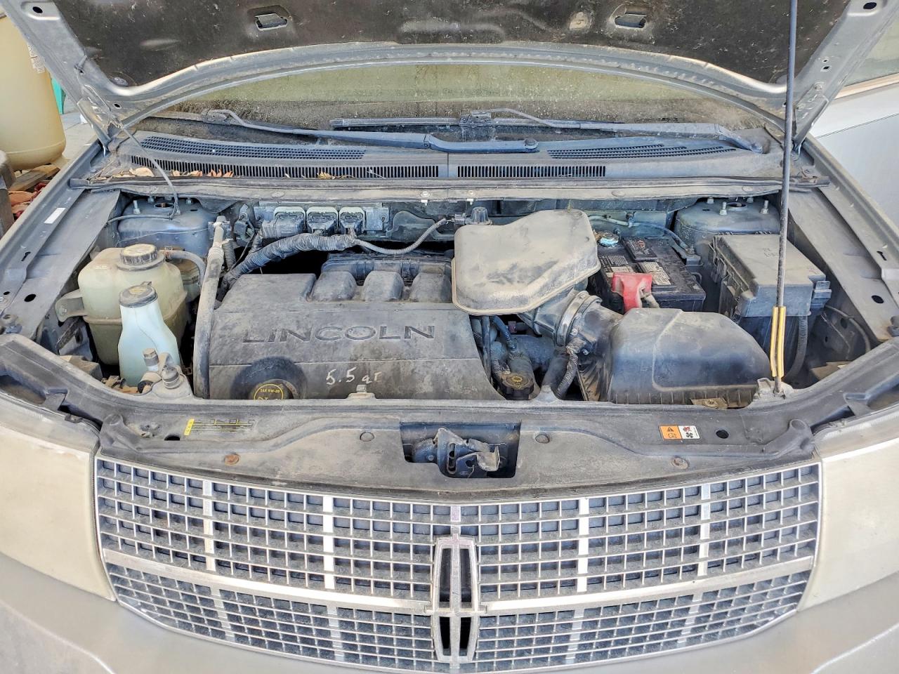2007 LINCOLN TOWNHOUSE MKX photo 11