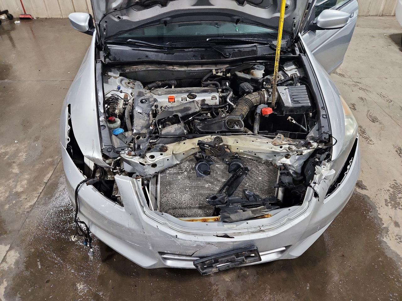 2012 HONDA ACCORD LX photo 11
