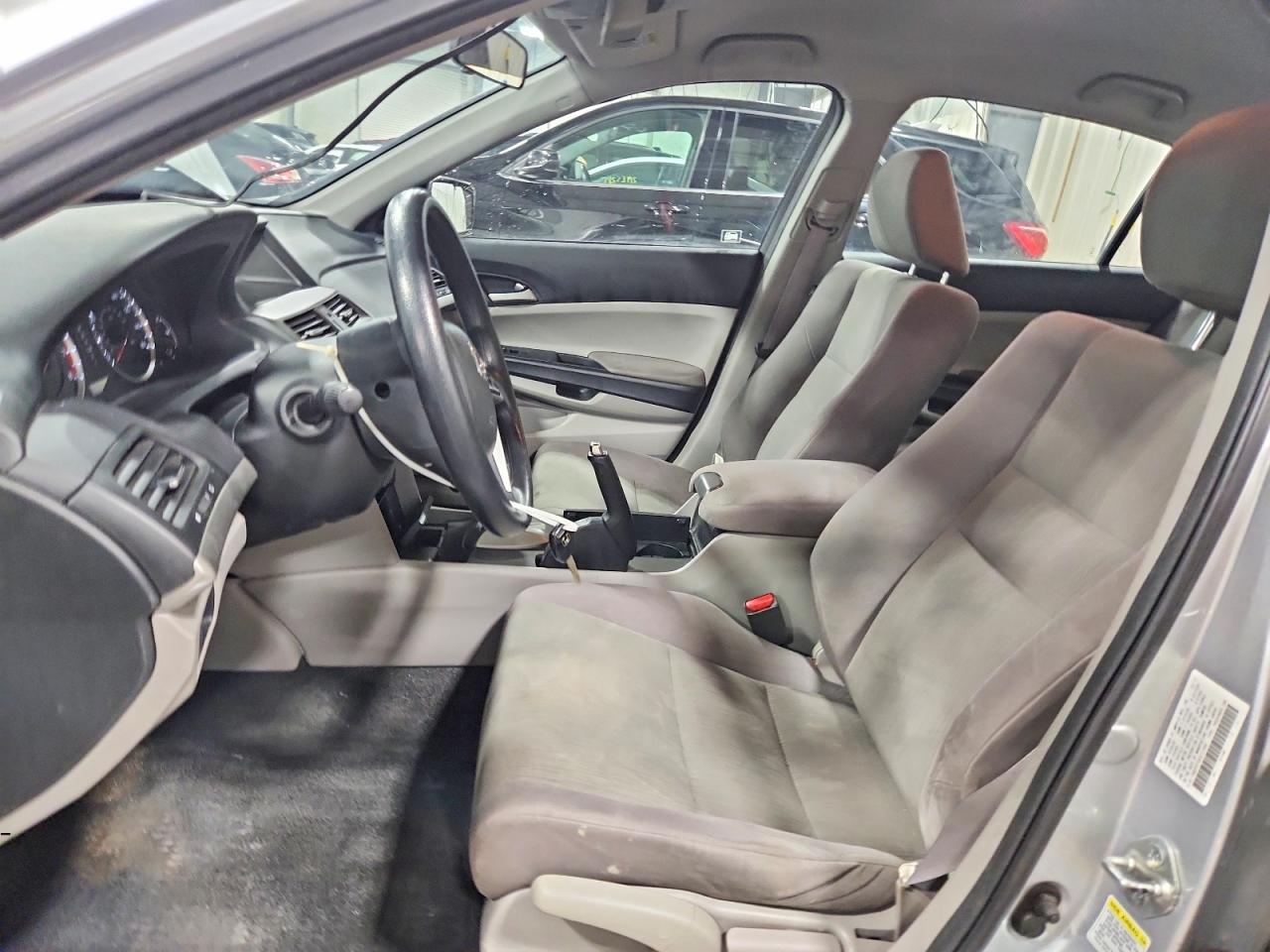 2012 HONDA ACCORD LX photo 7