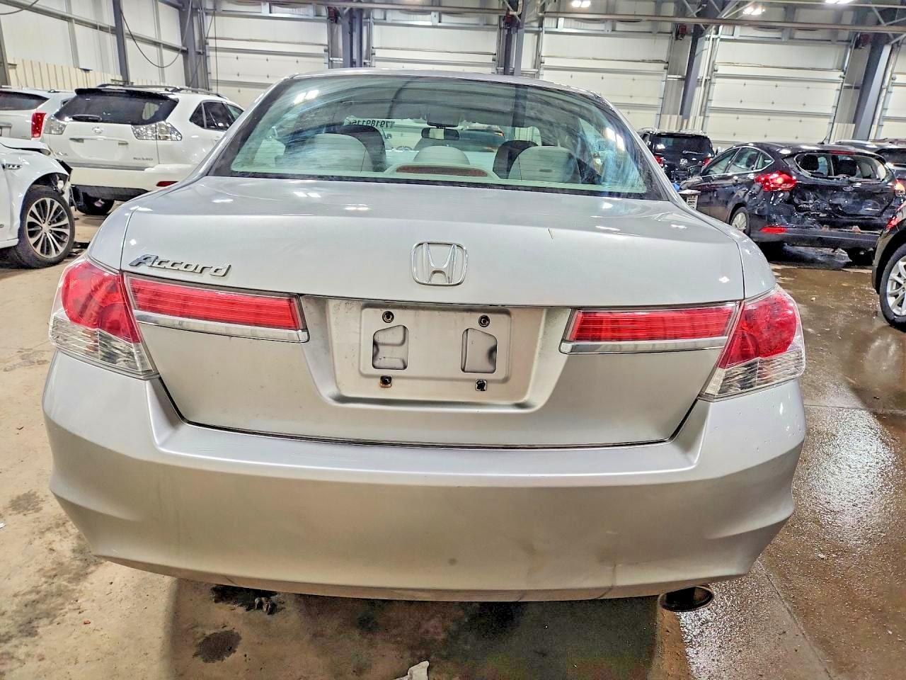 2012 HONDA ACCORD LX photo 6
