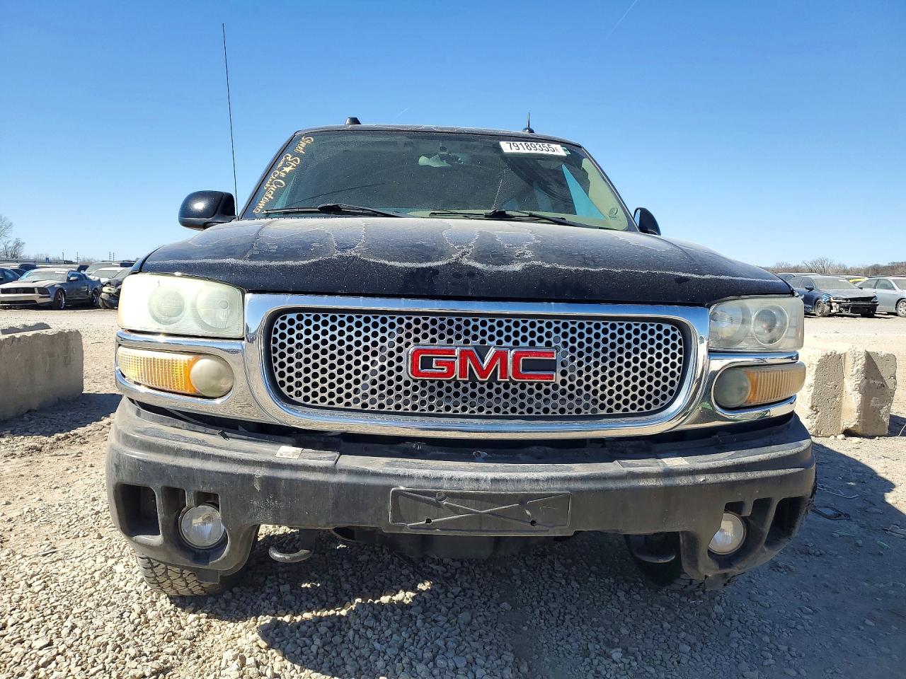 2005 GMC YUKON XL DENALI photo 5