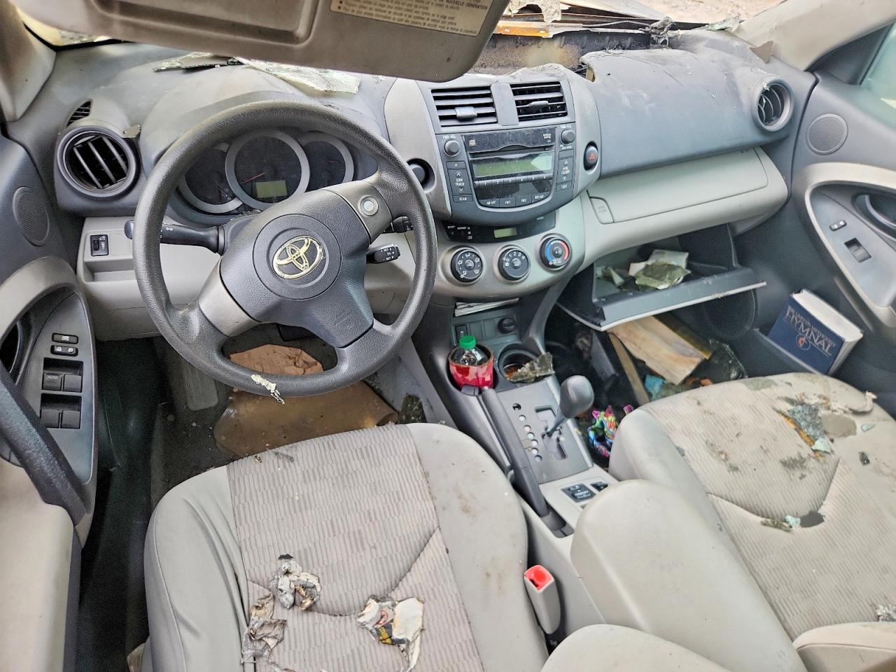 2011 TOYOTA RAV4 BASE photo 22
