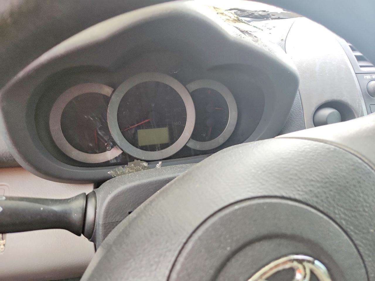 2011 TOYOTA RAV4 BASE photo 25