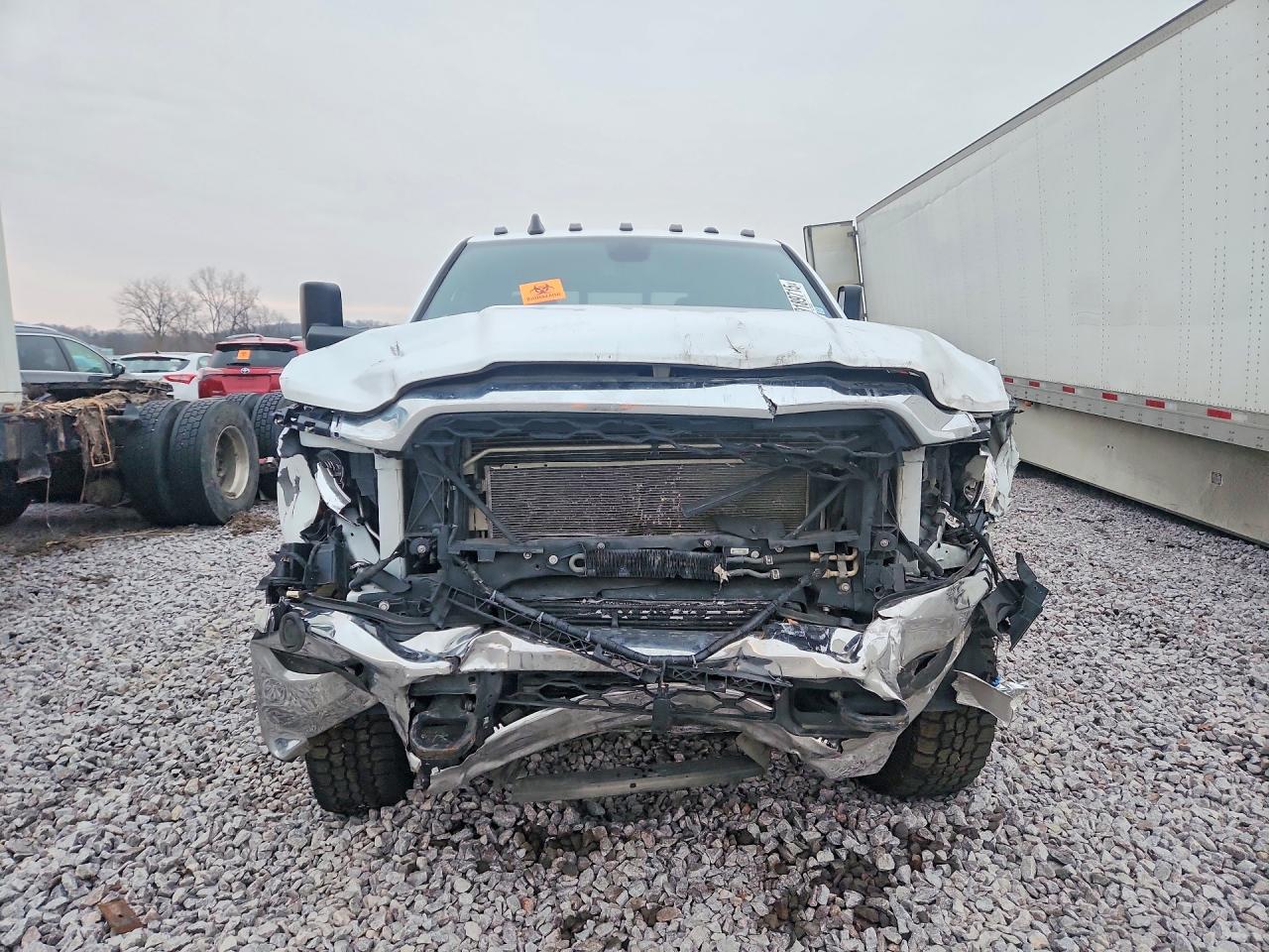 2022 RAM 3500 TRADESMAN photo 5