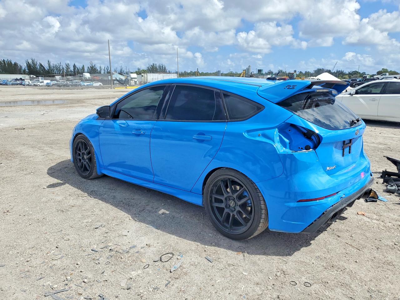 2017 FORD FOCUS RS photo 3