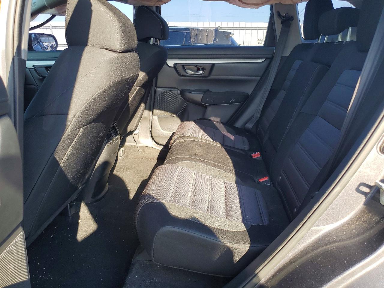 2018 HONDA CR-V LX photo 11