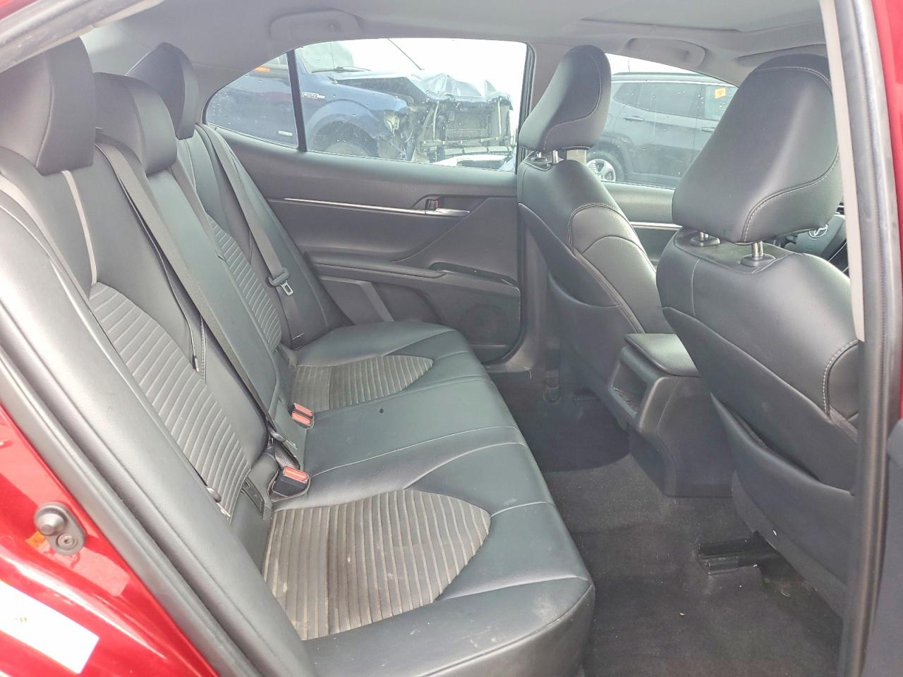 2018 TOYOTA CAMRY SE photo 10