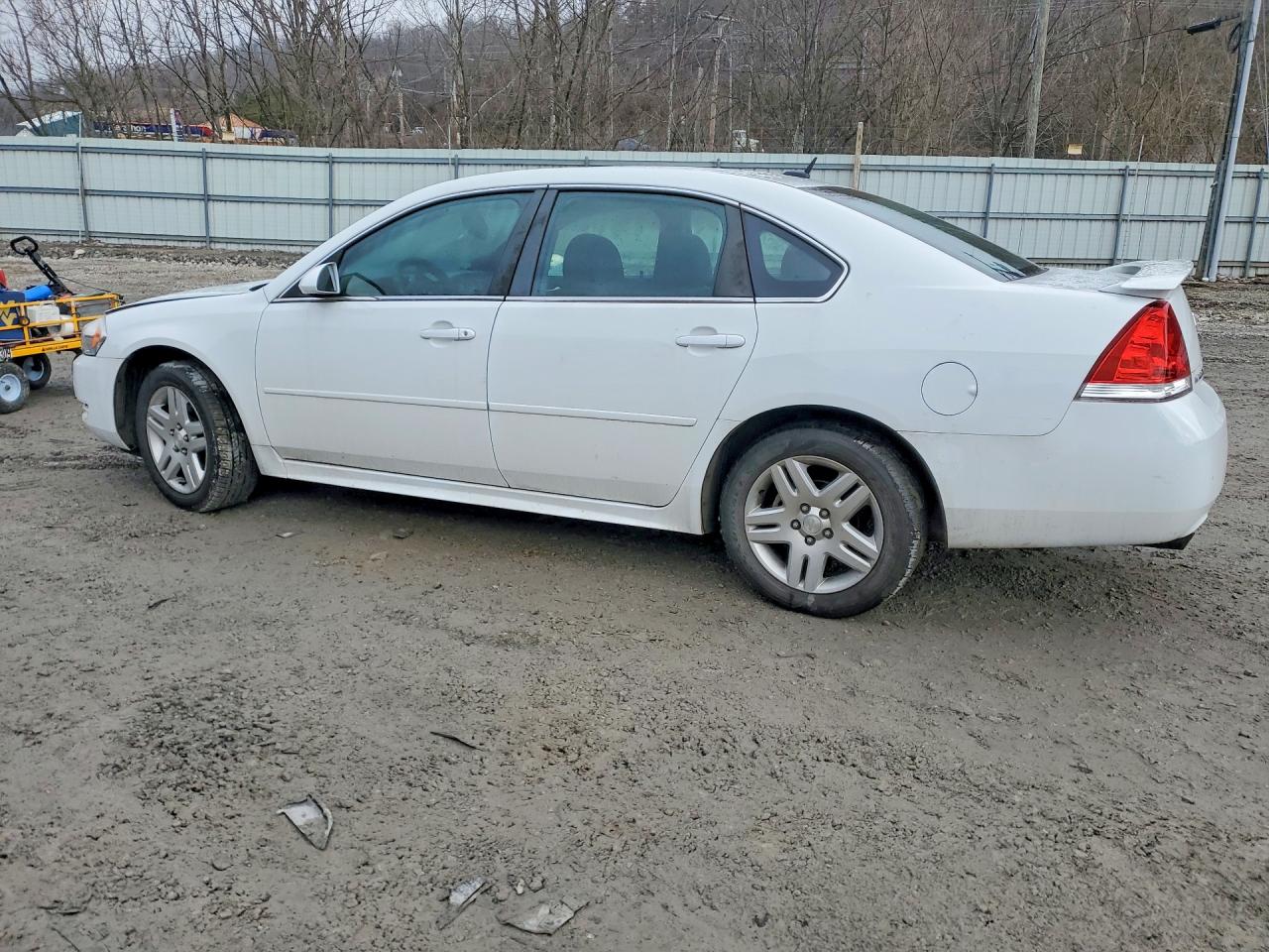 2013 CHEVROLET IMPALA LT photo 2