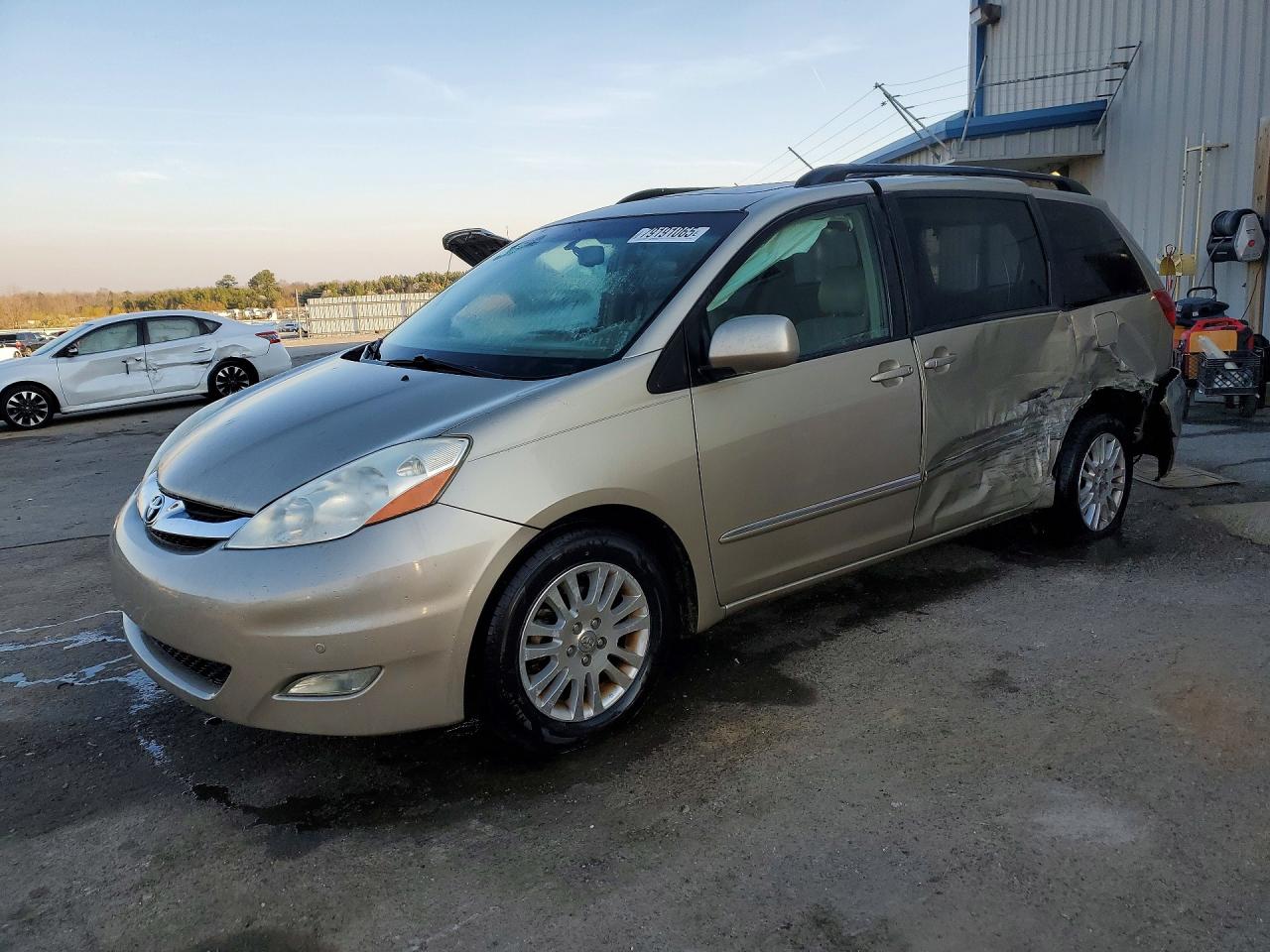 2008 TOYOTA SIENNA