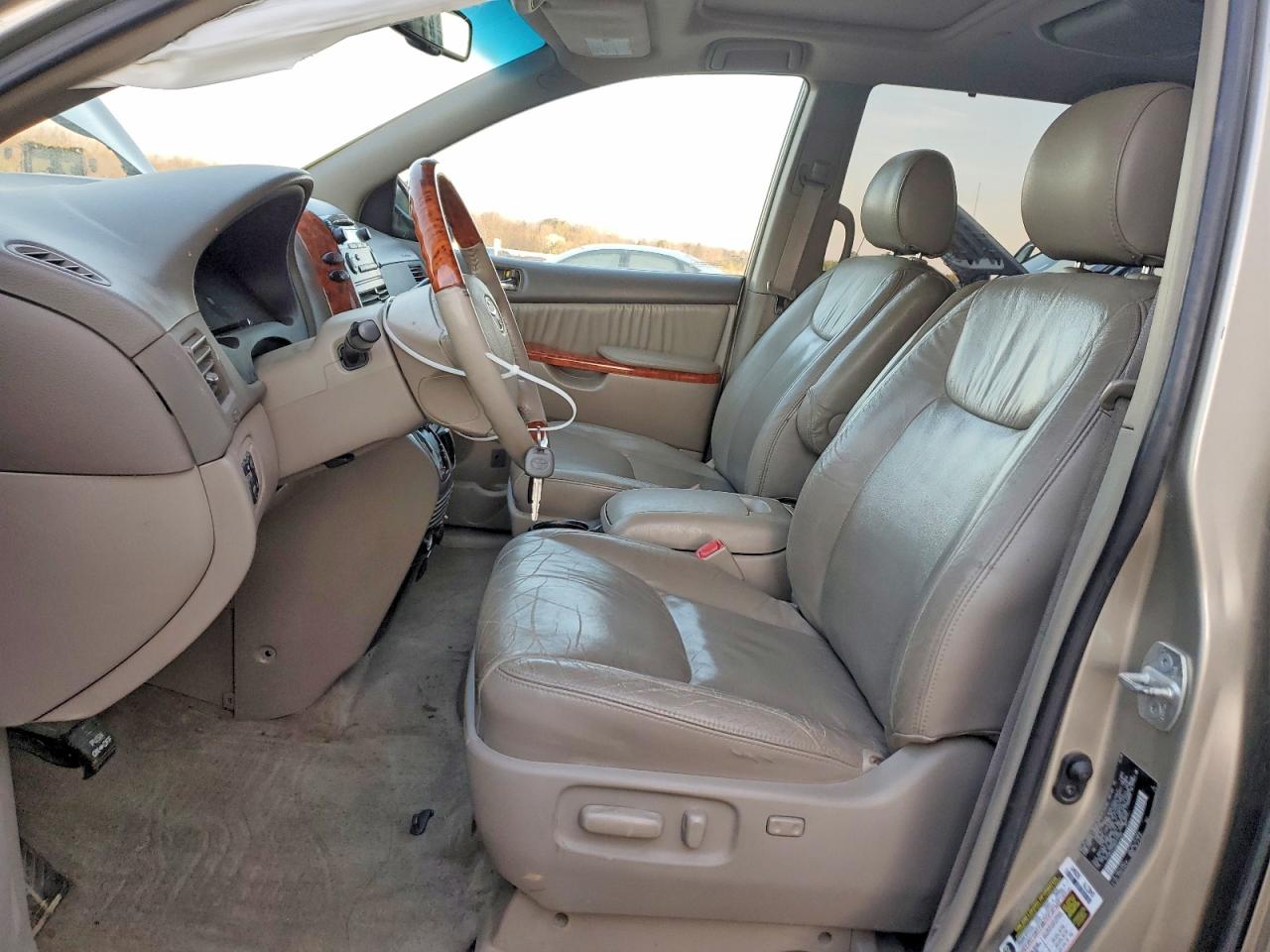 2008 TOYOTA SIENNA XLE LIMITED photo 7