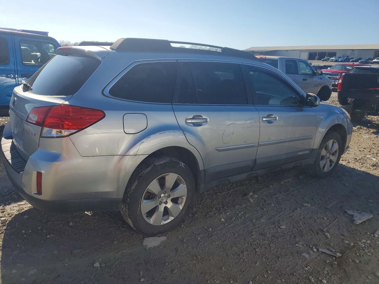 2012 SUBARU OUTBACK 2.5I PREMIUM photo 3