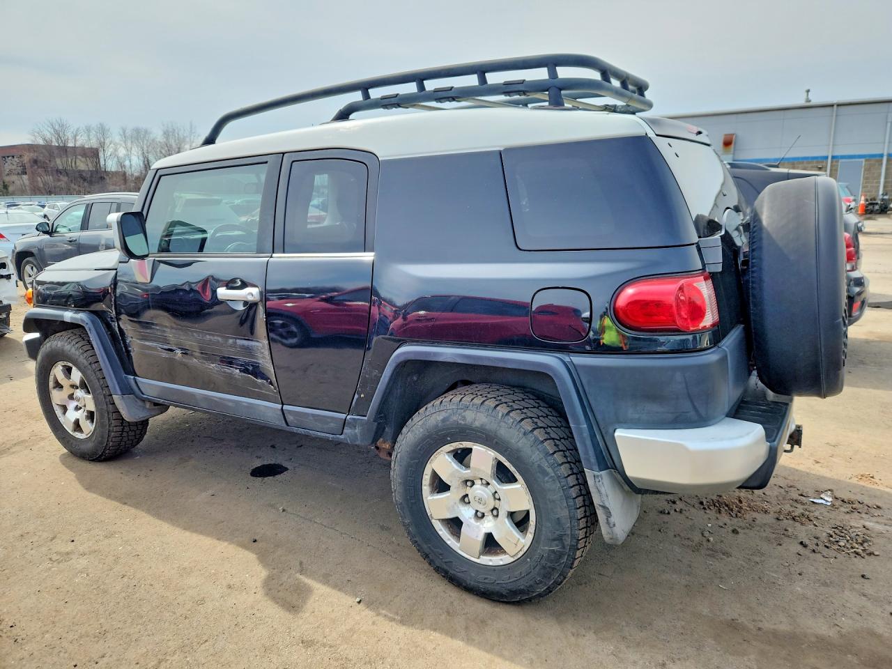 2007 TOYOTA FJ CRUISER photo 3