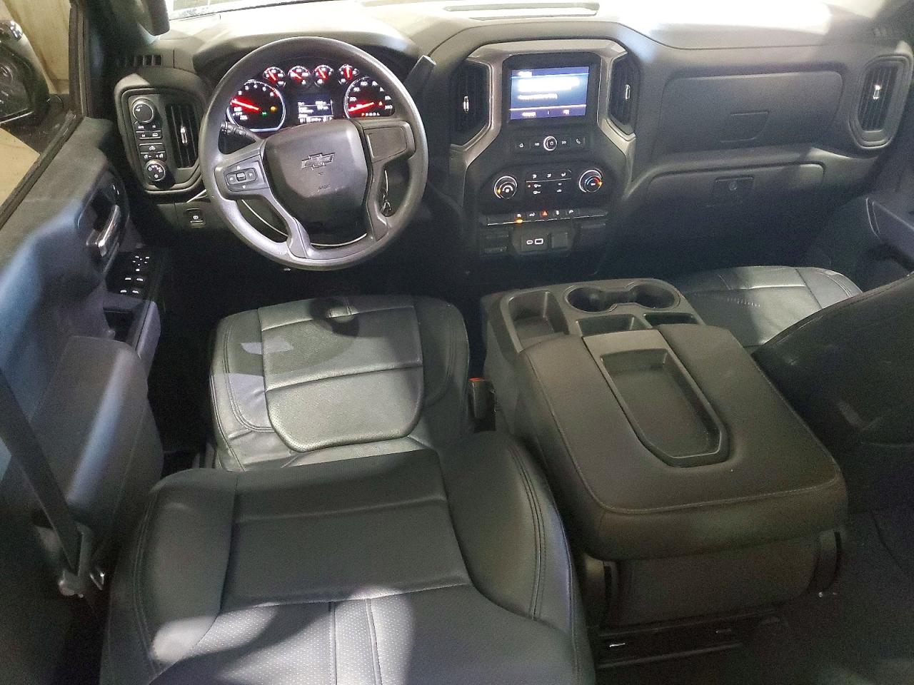 2021 CHEVROLET SILVERADO K1500 CUSTOM photo 15