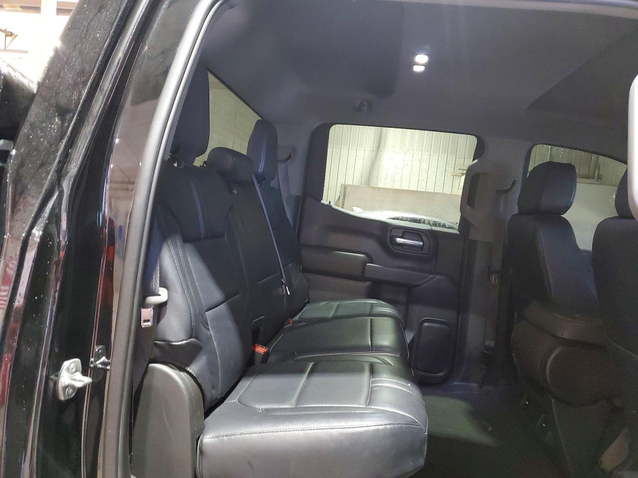 2021 CHEVROLET SILVERADO K1500 CUSTOM photo 19