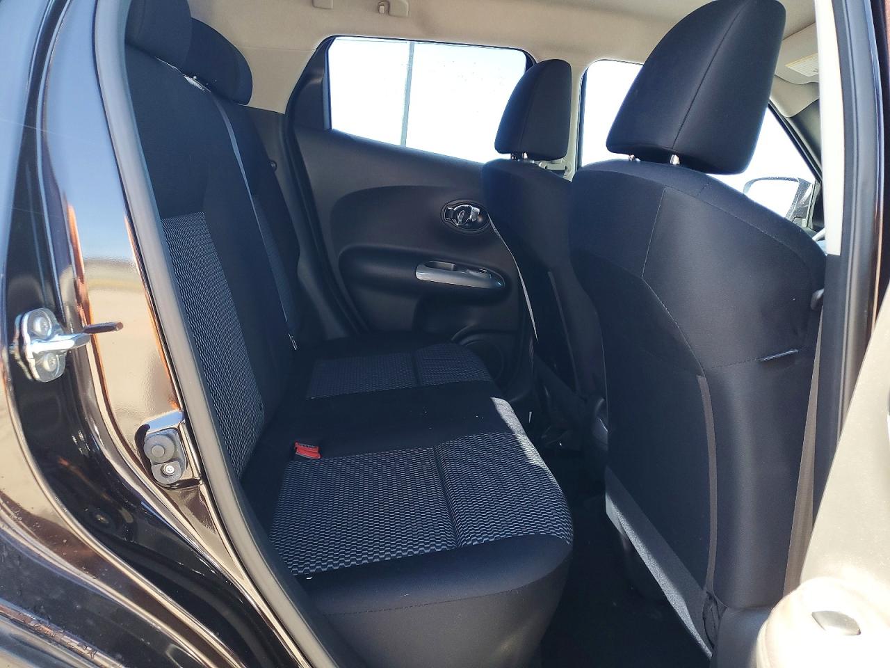 2015 NISSAN JUKE S photo 28