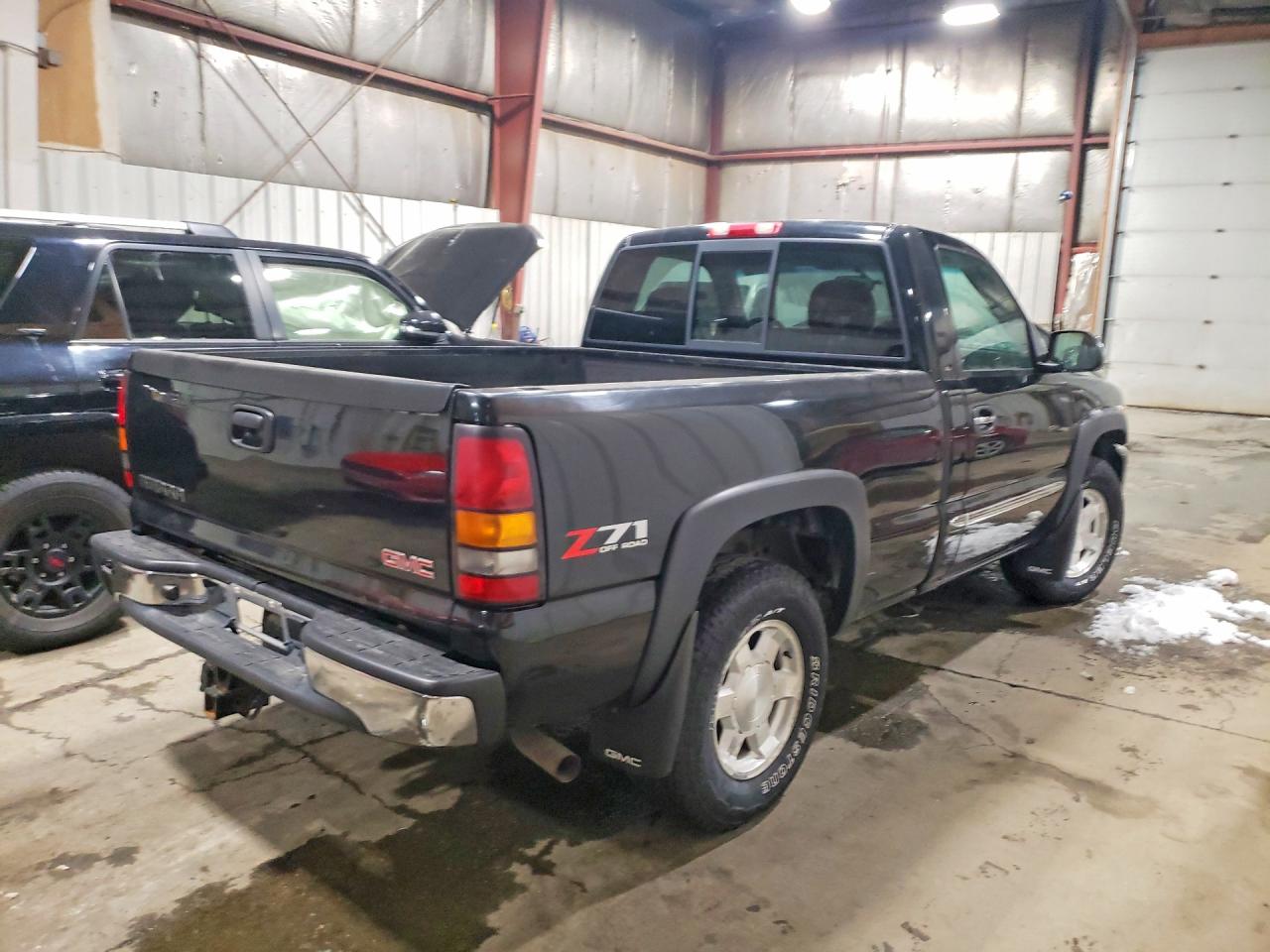 2006 GMC NEW SIERRA K1500 photo 3