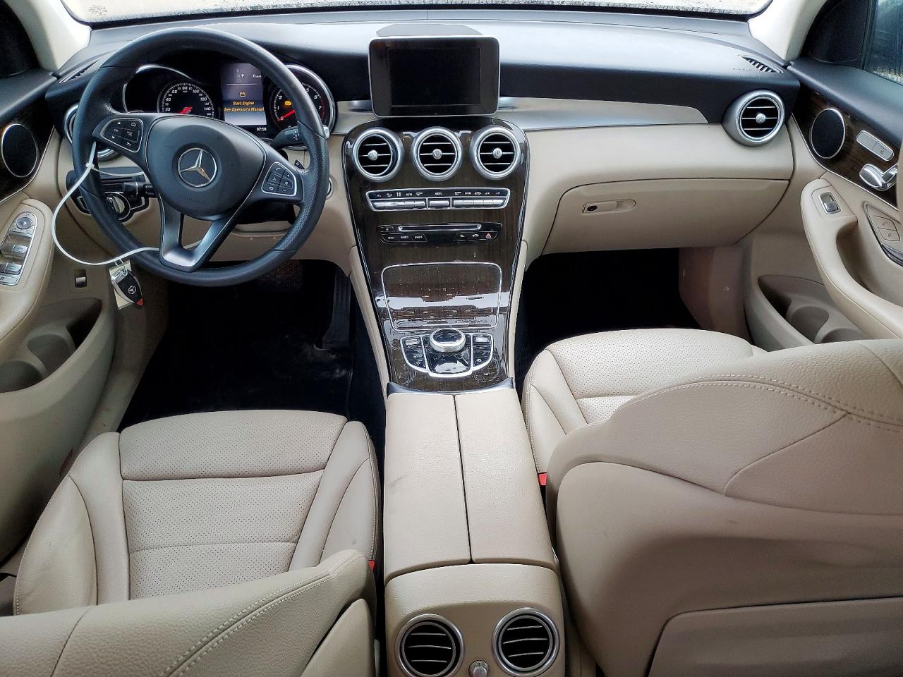 2018 MERCEDES-BENZ GLC 300 photo 8