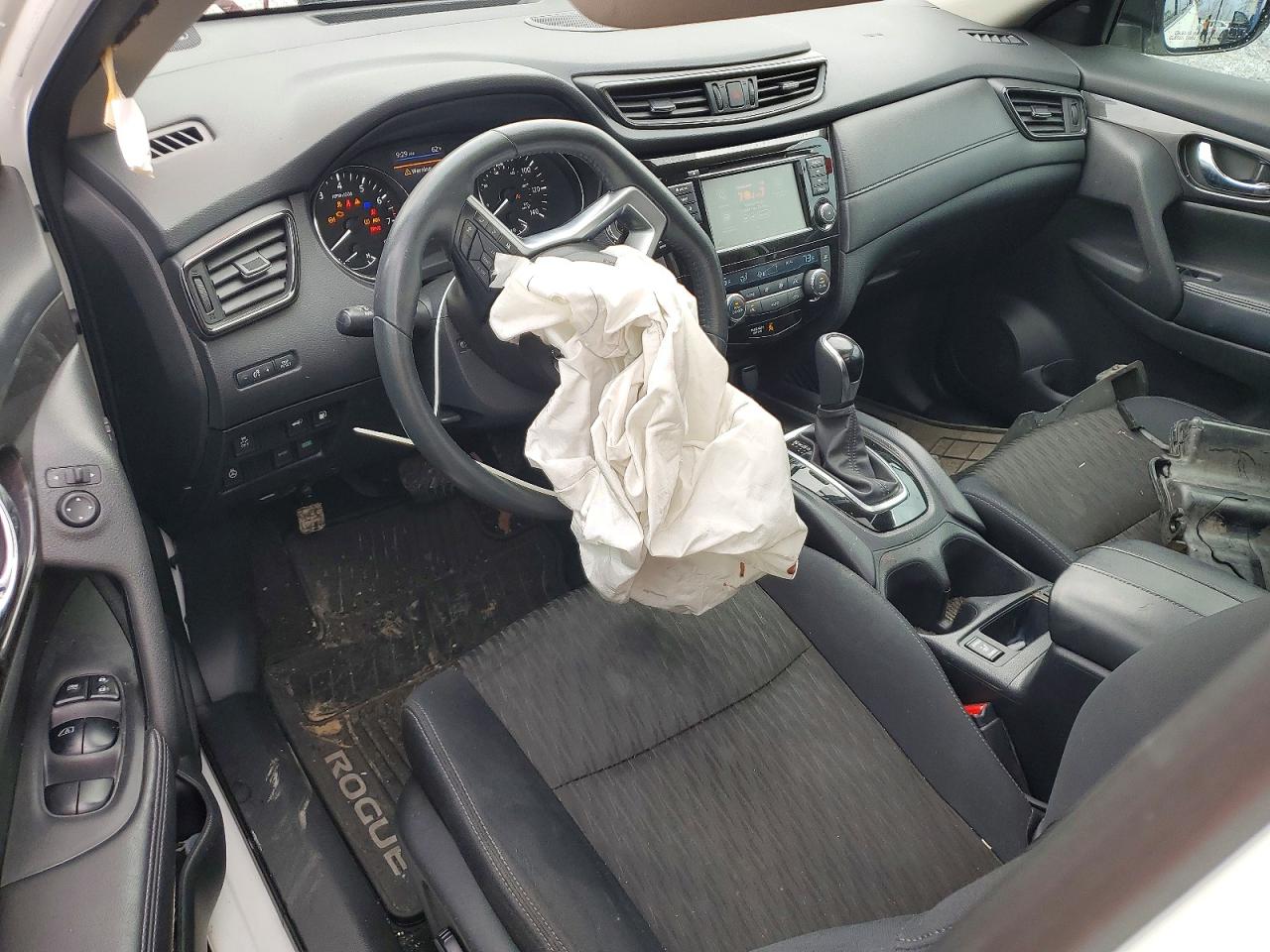 2018 NISSAN ROGUE photo 22