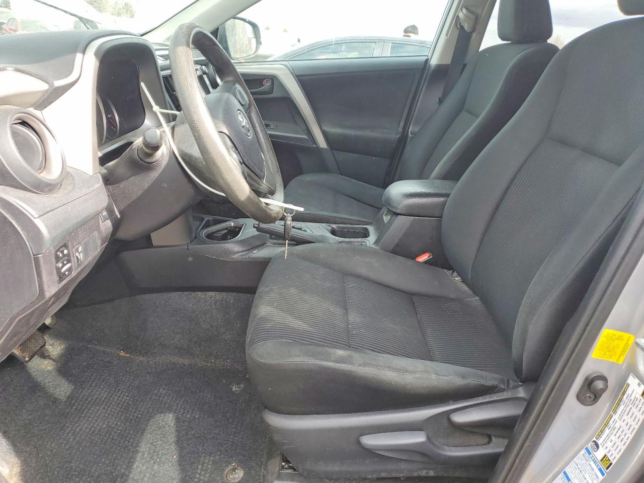 2016 TOYOTA RAV4 LE photo 7