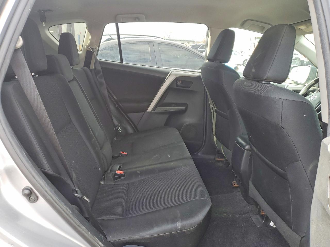 2016 TOYOTA RAV4 LE photo 10