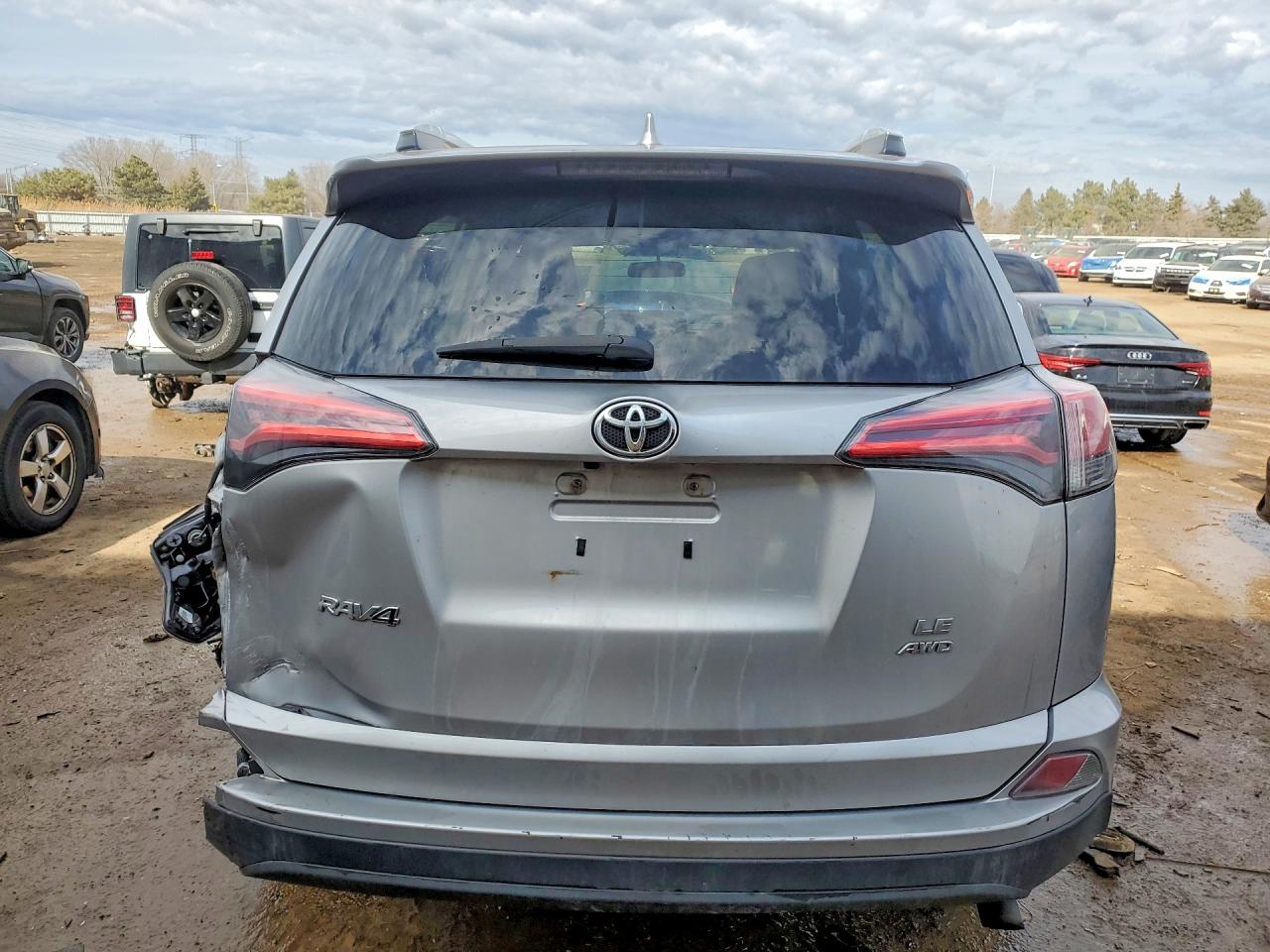 2016 TOYOTA RAV4 LE photo 6