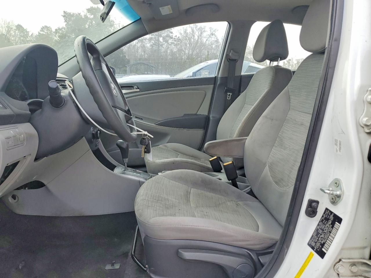 2015 HYUNDAI ACCENT GLS photo 13