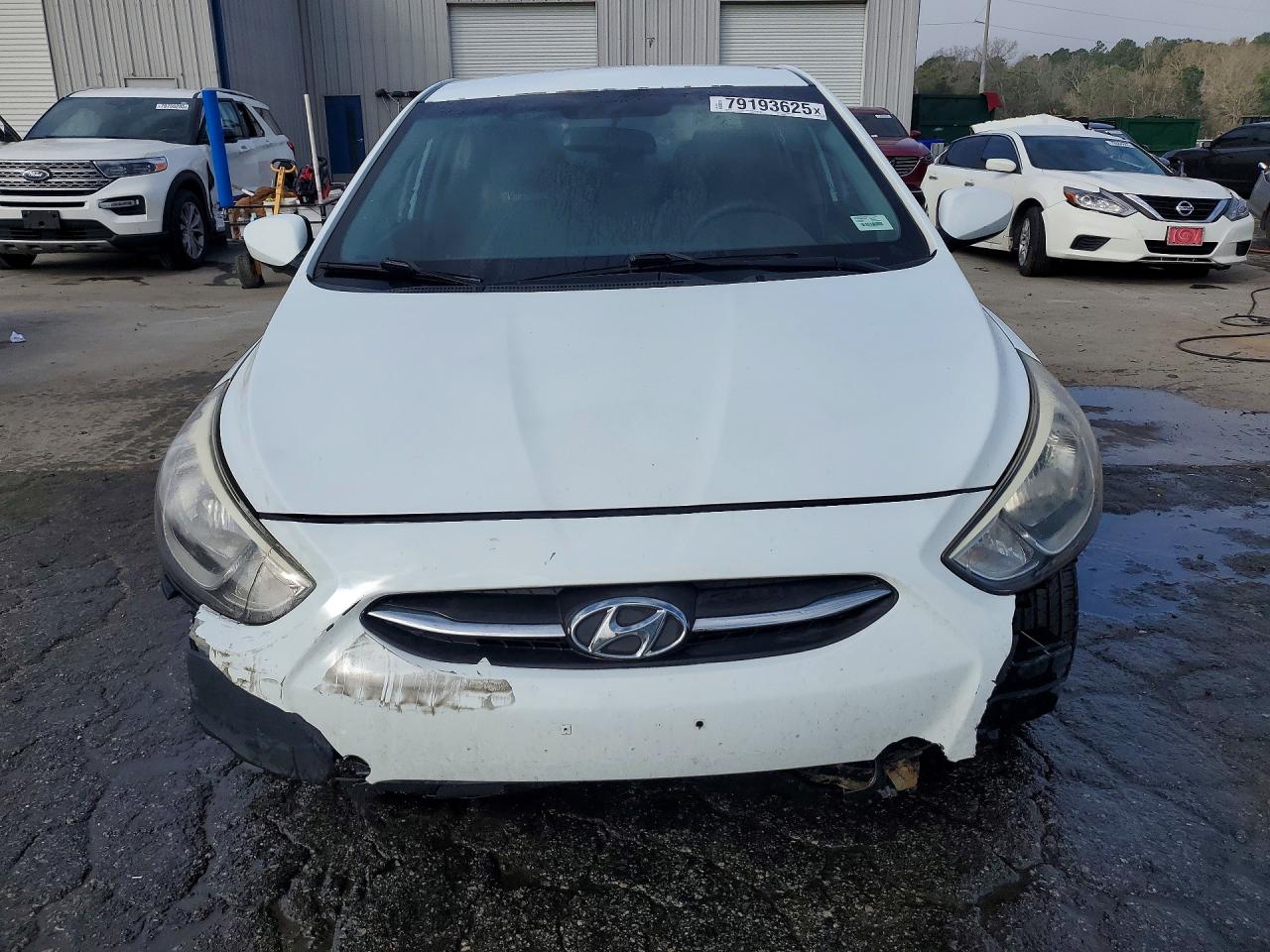 2015 HYUNDAI ACCENT GLS photo 9