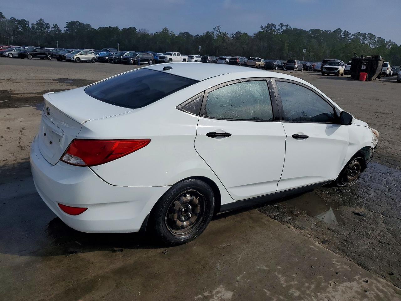 2015 HYUNDAI ACCENT GLS photo 5