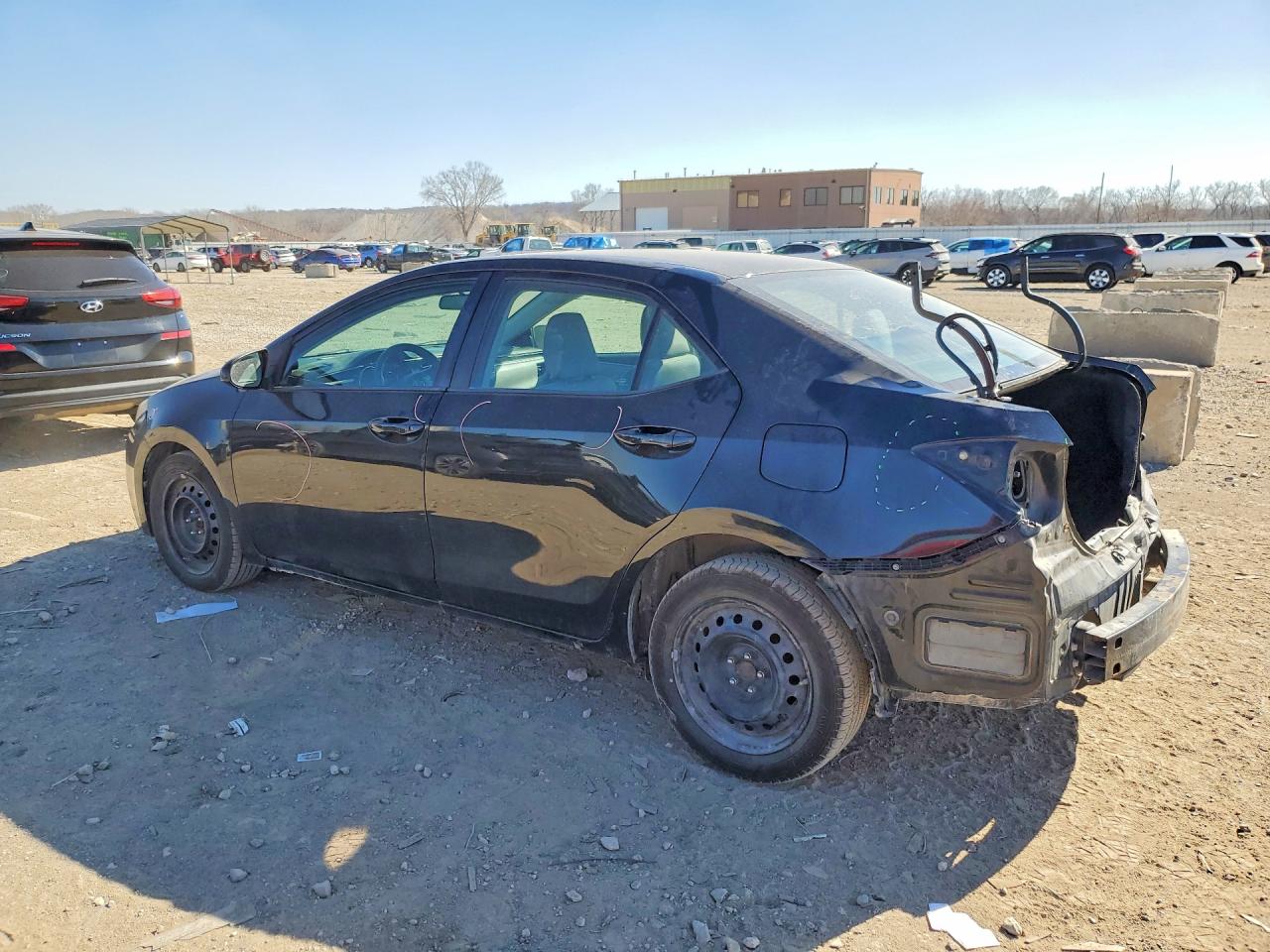 2016 TOYOTA COROLLA LE photo 3
