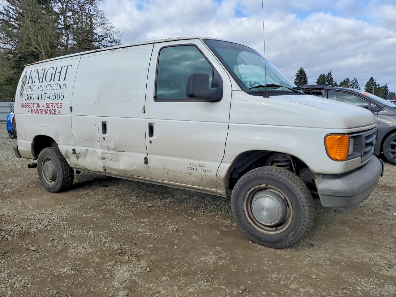 2004 FORD E250 UTILITY / SERVICE VAN photo 4