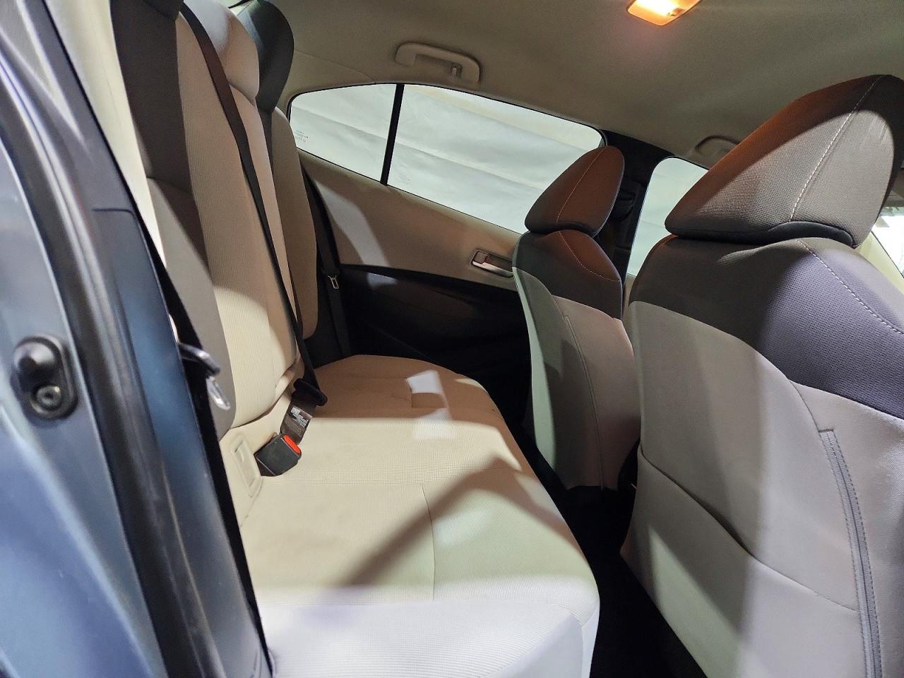 2021 TOYOTA COROLLA LE photo 10