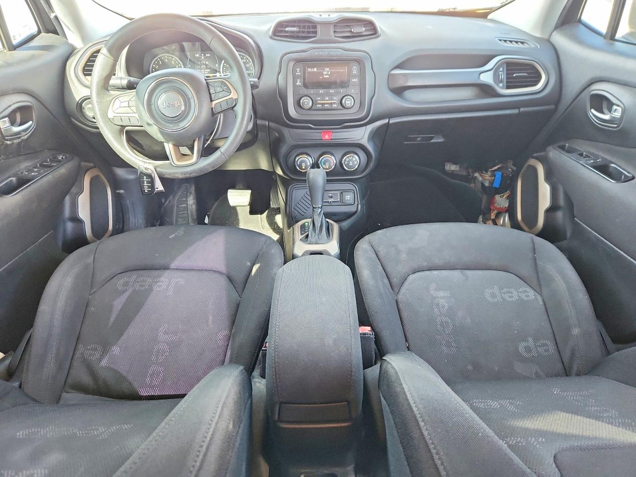 2017 JEEP RENEGADE SPORT photo 22
