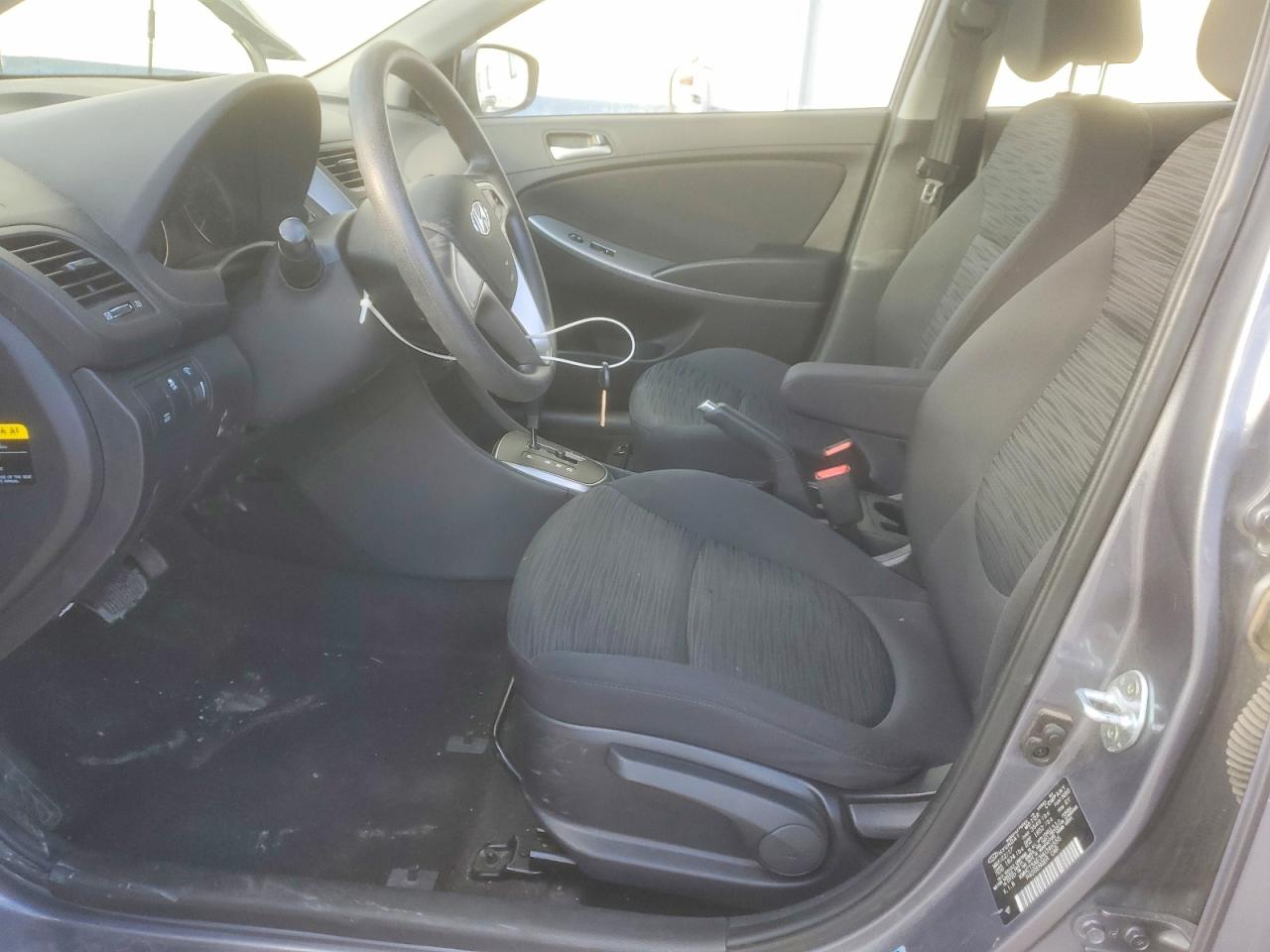 2017 HYUNDAI ACCENT SE photo 7