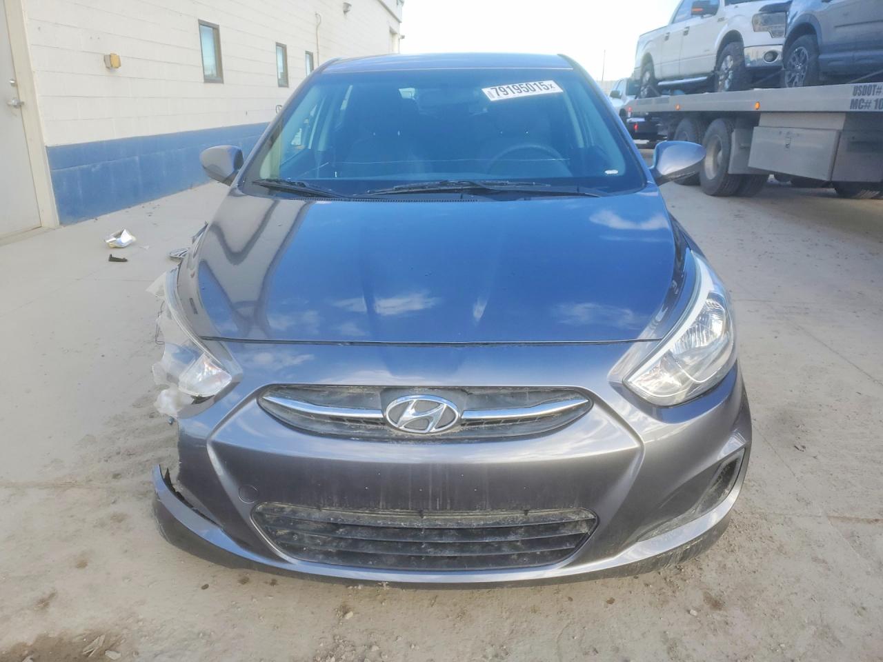 2017 HYUNDAI ACCENT SE photo 5