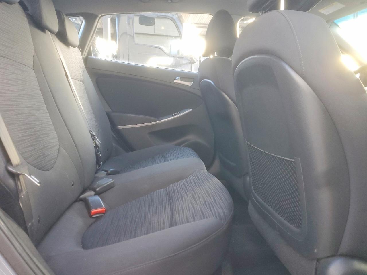 2017 HYUNDAI ACCENT SE photo 10