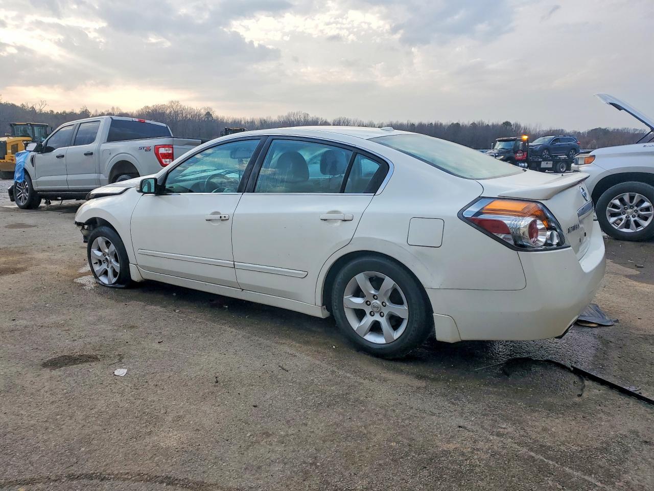 2008 NISSAN ALTIMA 3.5 SE photo 2