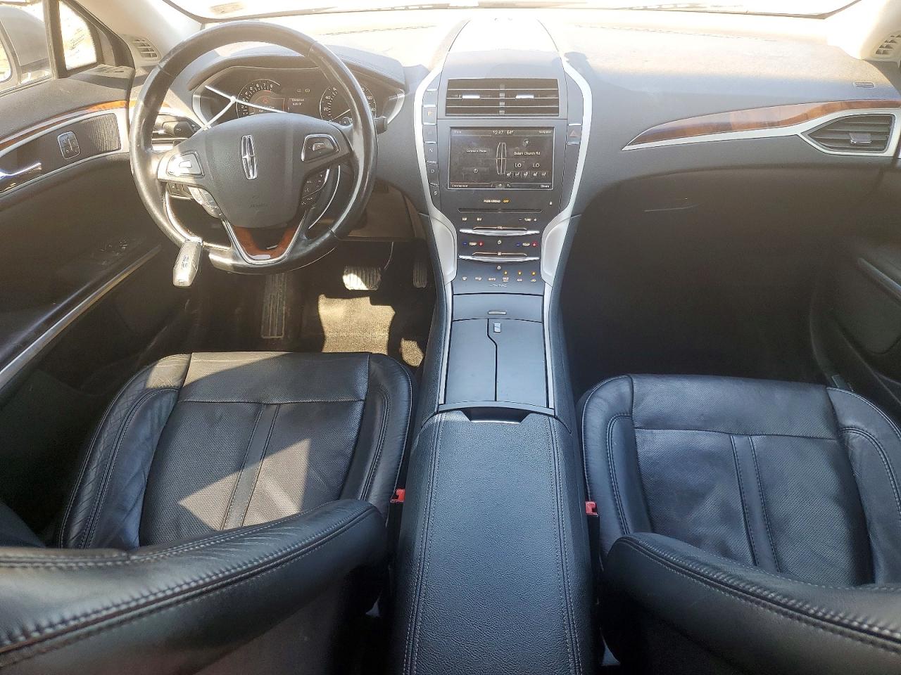 2016 LINCOLN MKZ photo 22