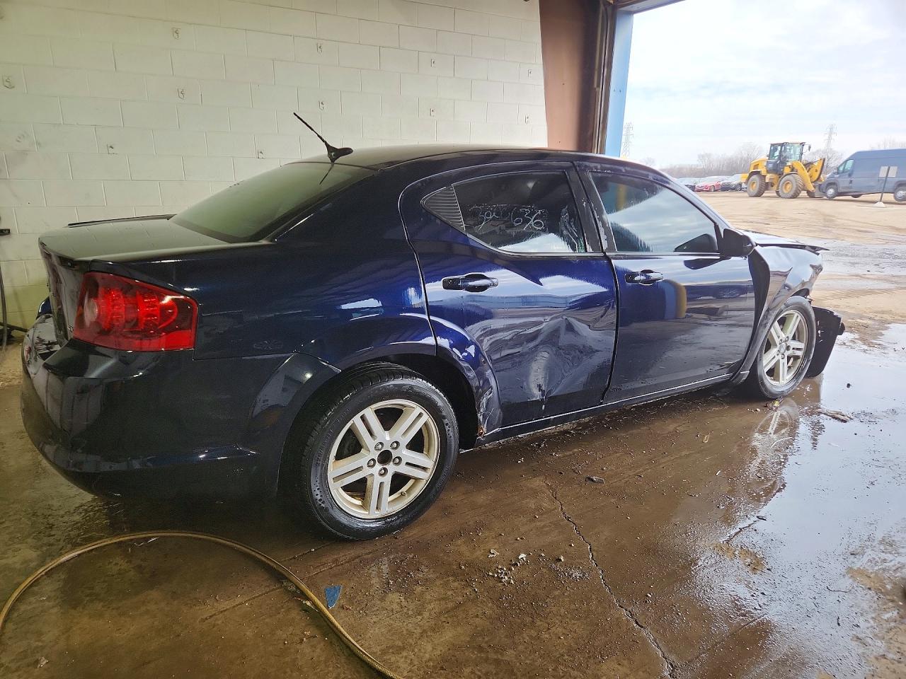 2012 DODGE AVENGER SXT photo 3