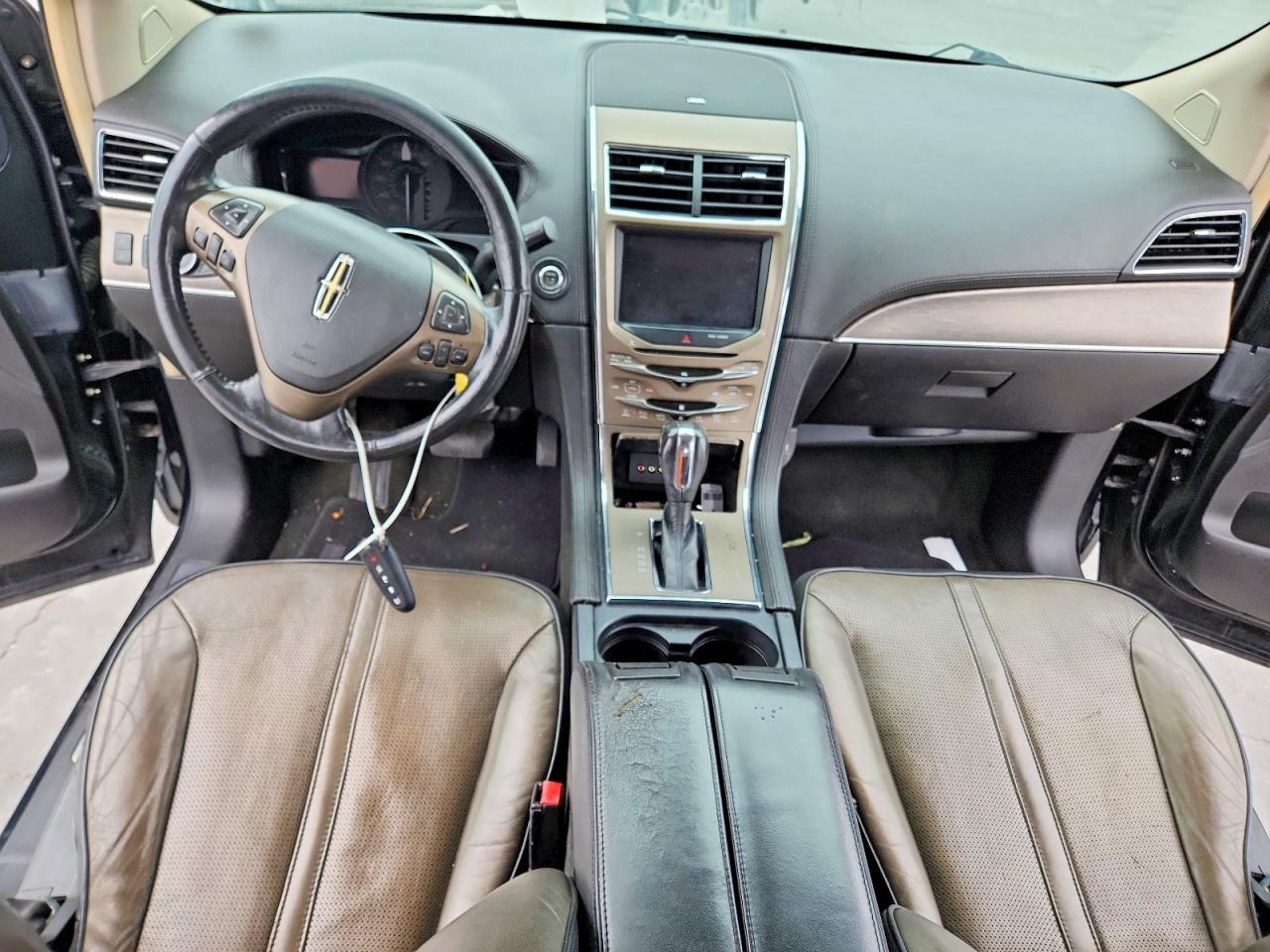 2011 LINCOLN MKX photo 8